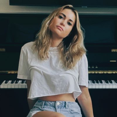 HeatherFogarty's profile picture. Musician & Actress. 🎵: On The Surface