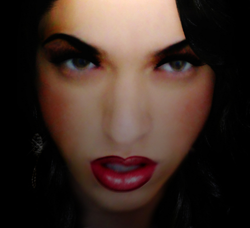 Drag Queen, Gogo Drag, dançarina, diarista e outra profissão que eu só comento na presença do meu advogado!