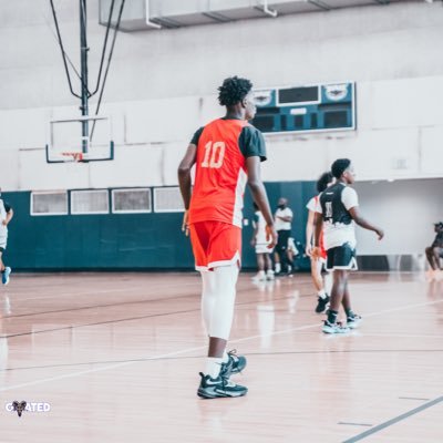 iamladainian's profile picture. @eliteacademy_sc 2025 6’7 shooting guard/wing @team_twb 190bs
