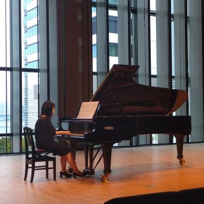 sVvcs0gHmWDgGsD's profile picture. 趣味でフルートを吹いています♪
ピアノは4歳〜18歳まで習っていました。毎年娘のピアノの発表会で演奏をしています🎹😃🎶
親子でNUMBER_Iを応援❤💜💙