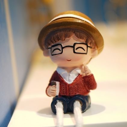 VineeShootz's profile picture. The colour of Life