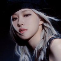 nora | PINK VENOM 08.19(@royalrosies) 's Twitter Profile Photo