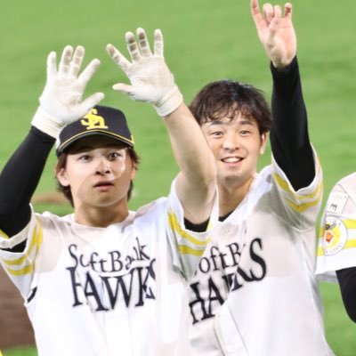 chip_dale_sh's profile picture. 2匹のあかうんとです。🦅0.45.11.102🐰63🐮94🎏18