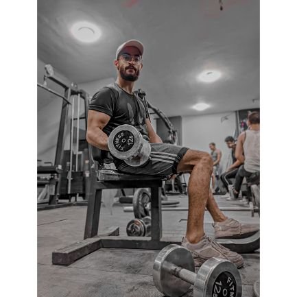 SherifA38317585's profile picture. كان بينا خيوط . لكن مش باقي غير ارفعهم ..🖤🕸️
بتاع اثٱر 🙂🤦
https://t.co/KxUzB0E5LH