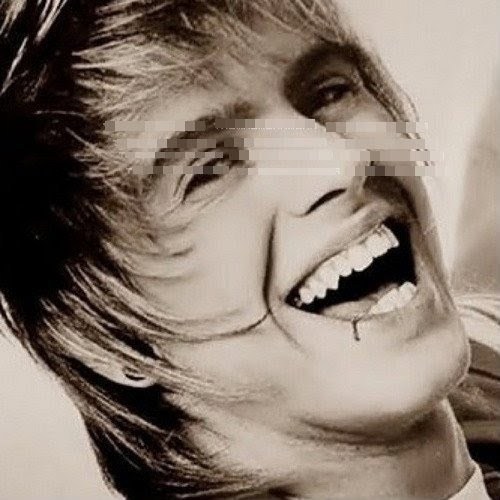 Dedicated to Restart the band their first show in USA
From: 09/09/2011