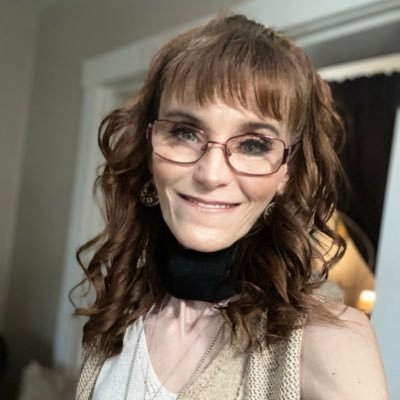 victorialew72 Profile Picture