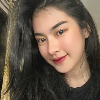 esilaa_a's profile picture. NFT🔺⭕✨