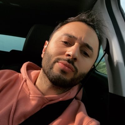 akubilayozel's profile picture. 