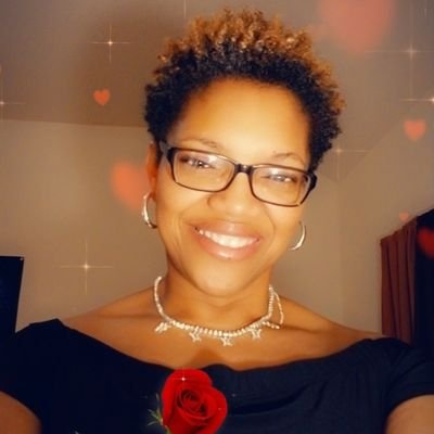 YvettteWilliams's profile picture. 