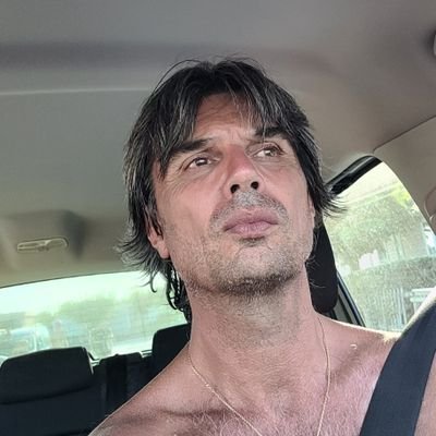 Christophecosm5's profile picture. 