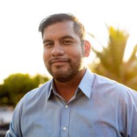 Hugo Soto-Martínez(@HugoForCD13) 's Twitter Profile Photo