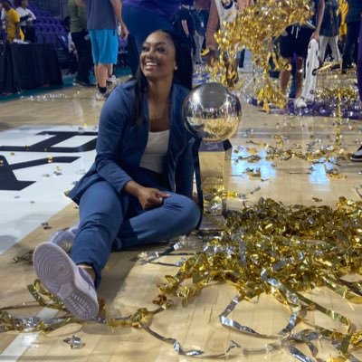 I’m an acquired taste!🤷🏽‍♀️ Head Basketball Coach at Montverde Academy🏀 @MVAGBB 2022 Geico National Champion🏆 #CollegeReady #WeOverMe #LetsWerk