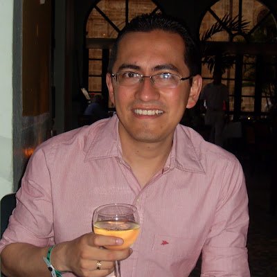 Esposo, padre, docente y ciudadano.
Lic. Artística, Administrador de Empresas y MSc en Educación; Editor @WazeCo

Políticamente incorrecto / En construcción.