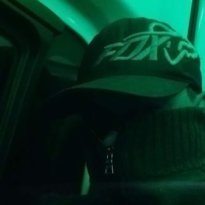 tirabalas2325's profile picture. Vida solo hay una por eso yo la vivo al máximo 🖤