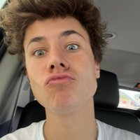 vicky (@zuritwins) 's Twitter Profile