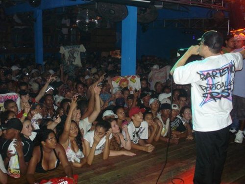 perfil INFORMATIVO e MULTIMIDIA do baile funk da tuca postaremos fotos novidades e calendario do baile ! ha ha VEM SENTA FIRME !