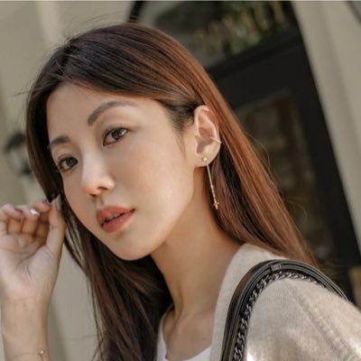 환경이 아무리 당신을 묵인해도 자기 자신에 대한 욕구가 있고 자율적인 기질이 있어야 합니다. 아마도 그것은 잠시 동안 당신의 현재 상태를 바꿀 수 없을 것입니다, 하지만 시간이 지나면 반드시 당신을 놀라게 할 것입니다.