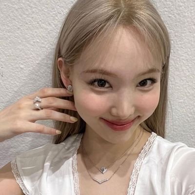 vintashlots's profile picture. 𝓜𝗎𝗌𝖺
      
          🎞  ⫶ Future star — 𝖽𝖾𝖼𝖾𝗉𝗍𝗂𝗏𝖾 𝖿𝖺𝖼𝖾.