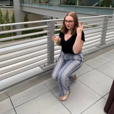 m_usicalmel's profile picture. “omg did you see that dog?”