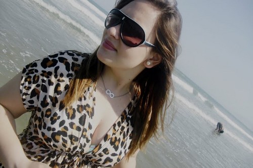 Não me alimento de quases, não me contento com a metade. Não serei sua meio amiga e nem te darei meu quase amor, é tudo ou nada. Não existe meio termo.FOLLOW :*