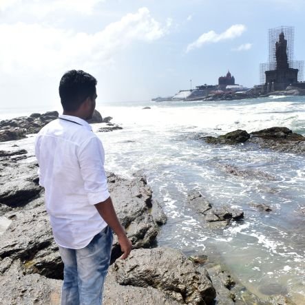 Siddharth2992's profile picture. இழத்தல் இயல்பென்றால் அடைதலும் இயல்பு தான்