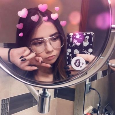 simplemente imperfecto uwu//Horacier🦋🏡
♡
Ahora solo soy una Horacier en depresión.
♡she/her♡
23.