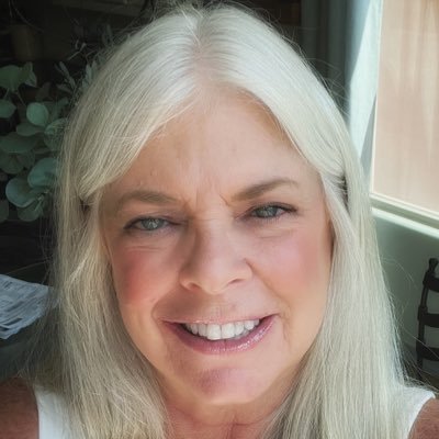 Wife, mama to 3 smart, brave children. Small business owner. Interested in politics and the good of our planet.