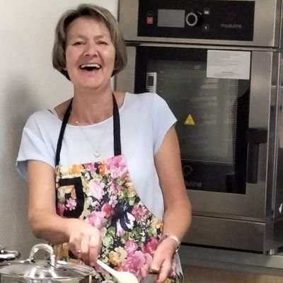 Rotterdam, 2 lieve dochters, trotse oma van Aeden en Hailey,helpende/medewerker mooie dag PG, dierengek,
hondenmama van Sue, personeel van Tom en Coco
#ikzorg