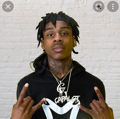 WydWolf's profile picture. 15 | @captainy44