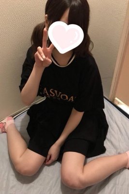 wdvw7dsv7's profile picture. 22才の女子大生。えろねた多め♡最低な下ネタが大好き☆