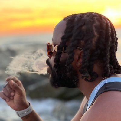 kMDisdope's profile picture. the real floating in a sea of phoniness #Steelers #Heat #Mets #Blackhawks #DUKE #Arsenal #Anime ig: kMDisdope