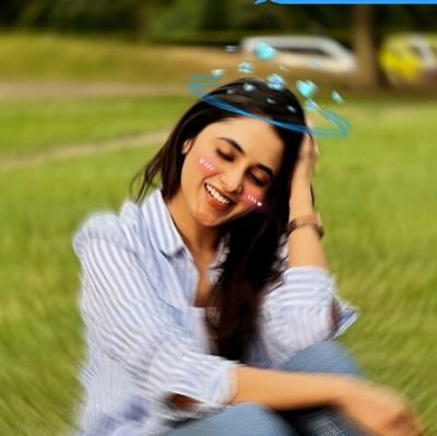 pkamholic's profile picture. 24x7 about @priyankaamohan❤