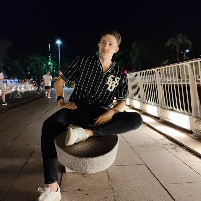 Matemático e informático. Estudiante del máster en Ciberseguridad y Privacidad de la @UOCuniversitat .
0∈ℕ
