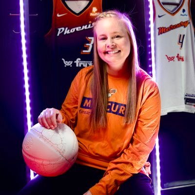Associate Director of Graphic Design - @phoenixmercury & @suns | formerly - @Panthers, @CharlotteFC & @FloridaGators | @UF Grad 🐊 | 🏳️🌈