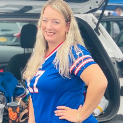 Motivation is what gets you started ➡️ Habit is what keeps you going. Buffalo native 🦬❤️💙 #GoBills #BillsMafia