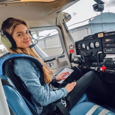 Pilot.vanessa Becoming a pilot takes a lots of hard work, determination and patience.✈️✈️✈️✈️✈️✈️