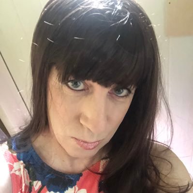 Bright & bubbly part-time Tgirl. Loves clothes & shopping, chocolate, shoes, chocolate, girly chats, chocolate and boys x