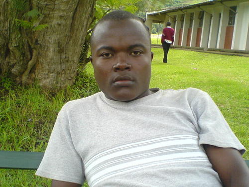 Kimjohn2John's profile picture. a very okay guy. a civil engineer