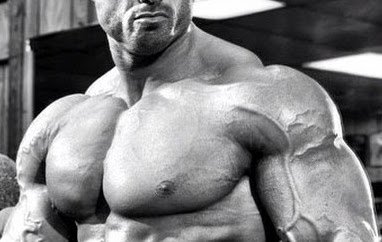 Masculine beauty expressed with bodybuilding.