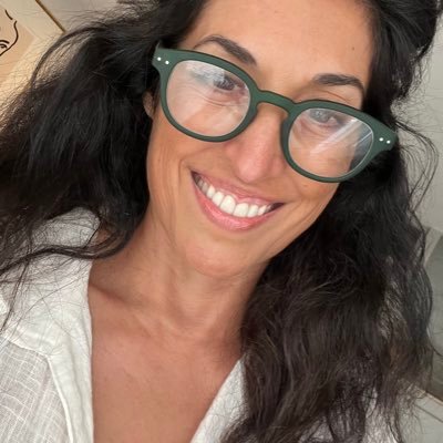 Author, CALT, Certified Wellness Coach, Lover of the Stars
