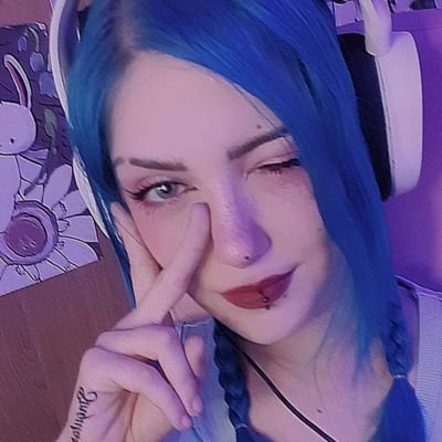 Hago streams y eso, a veces.
https://t.co/lfHhcsnEkE
Y tengo onlyfans ~~
https://t.co/rtZTJ9XWJZ
Soy más activa en instagram ^^
https://t.co/LQSOPBhyoK