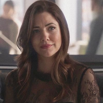 -Who is Julie Gonzalo? Kill yourself-
la verdadera representante de argentina🇦🇷💓