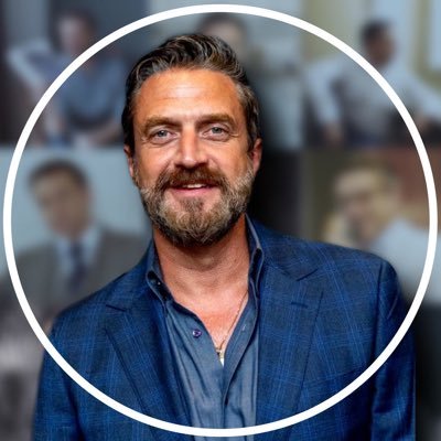 Your worldwide source of daily updates on actor Raúl Esparza | Photos, videos and news | We are not affiliated with @RaulEEsparza 🤟🏼 (Fan account)