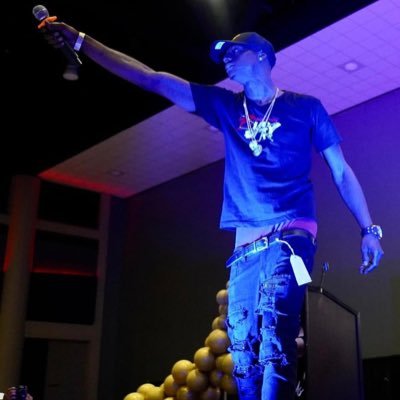 Broadway jay is a/an African-American and is best known as a Well respected rapper specializing in pain music. With over 1,000 followers and subscribers