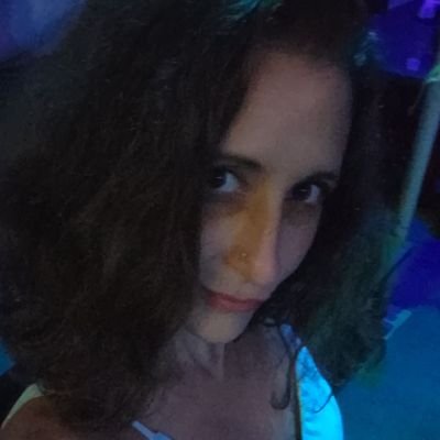 Working in tech, I am an engineer (women can be nerds!).
Pats Fan! Music and comedy lover.