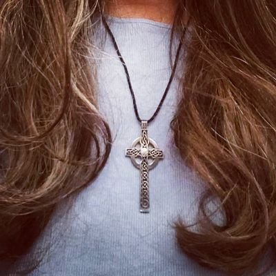 SWFLGardener's profile picture. 💜 It's all about Energy 🕉 What you transmit, you receive ❤❤❤ 🇺🇸 ♎ 📷 🐕🐦🌻🌷🌱🌹🦋 My photography unless rt or noted 😀 Truth Light Freedom ☯️