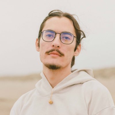 ▪️ we're all united by time ▪️ 3d printing with mycelium, furniture design, cool apps for ya phone ▪️ past: cofounder @useRealtime ▪️