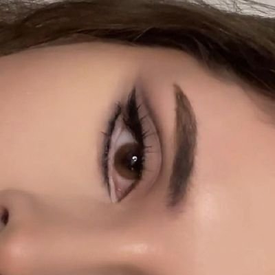 Apolonia_19's profile picture. + 23