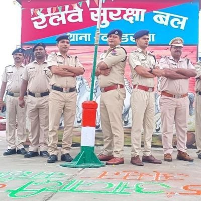 RpfKoderma's profile picture. Working for the Indian Railways, devoted and dedicated to the safety and security of Railway property and passengers.