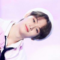 愛🌻 (@reeknowsaurus) 's Twitter Profile